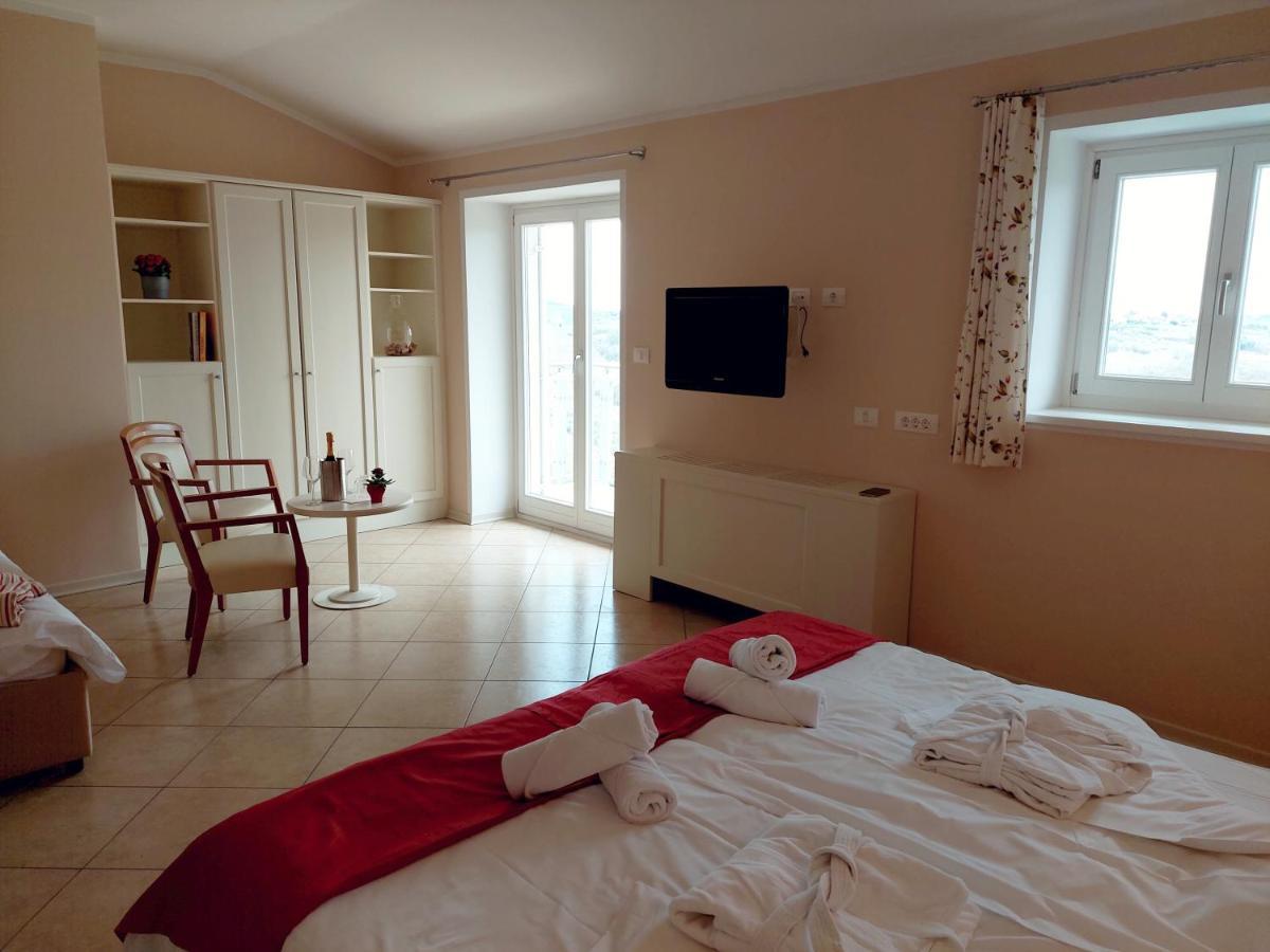 Hotel Kozana 多布罗沃 外观 照片