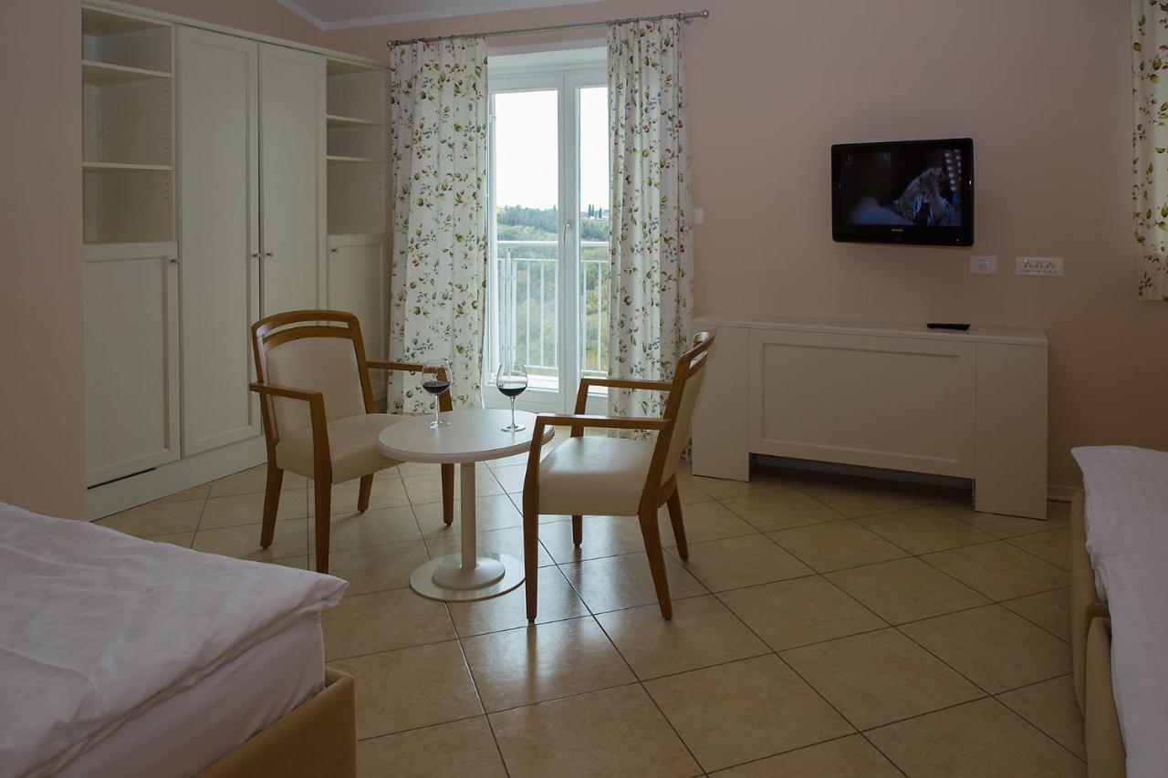 Hotel Kozana 多布罗沃 外观 照片