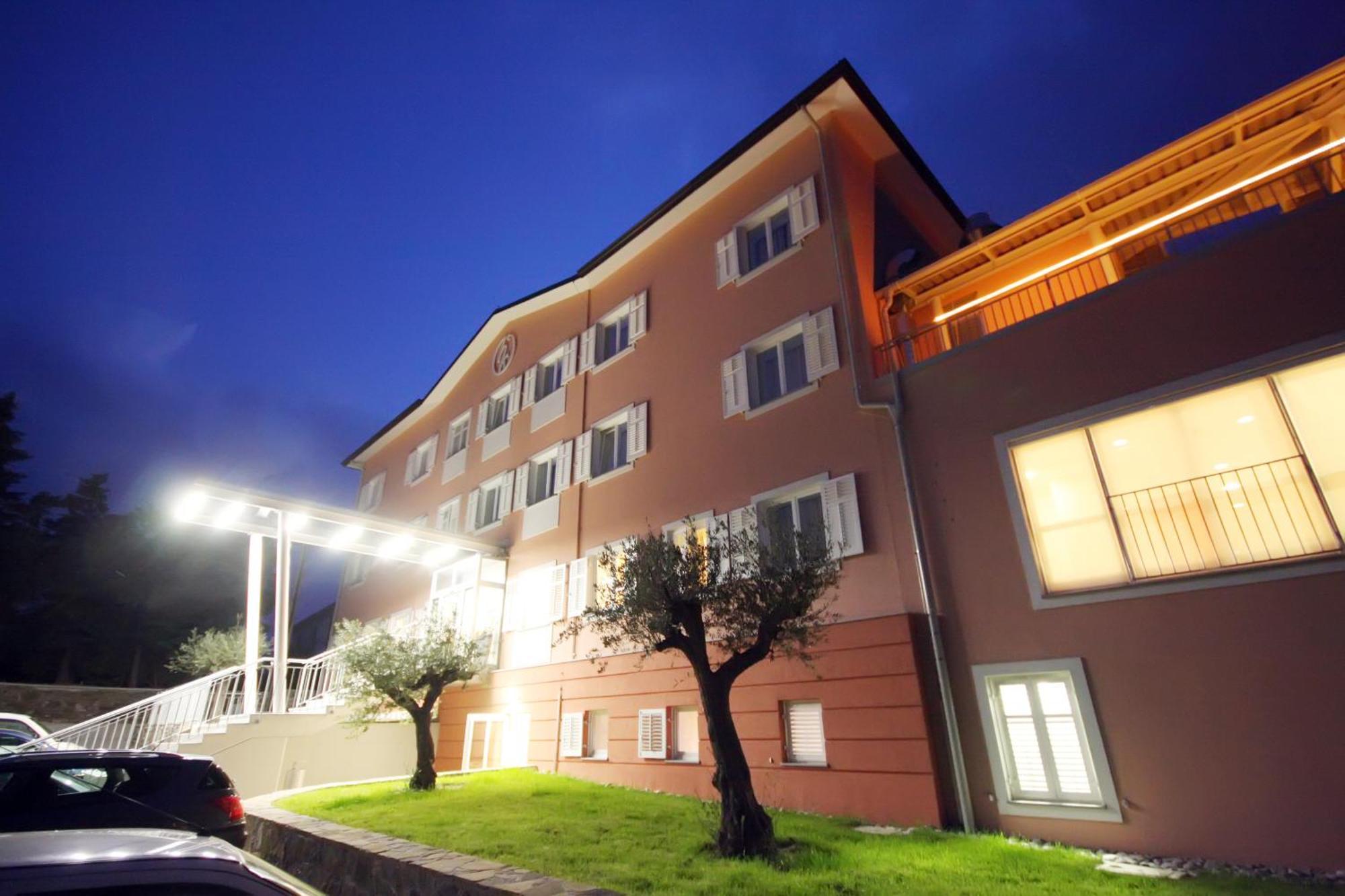 Hotel Kozana 多布罗沃 外观 照片